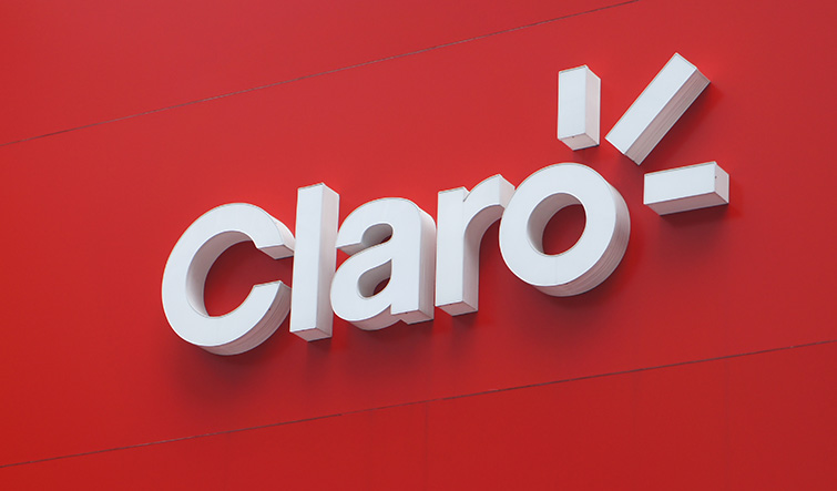 logotipo operadora claro